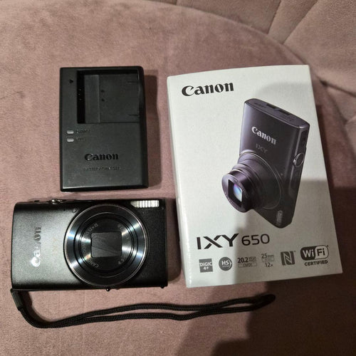 Canon Compact Digital Camera Ixy650