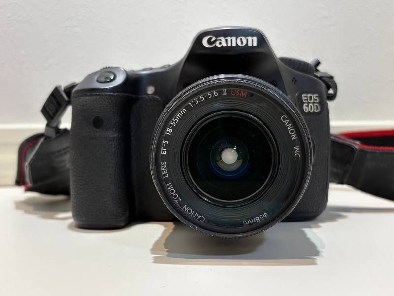 Canon Digital Slr Eos60D Ds126281 Zoom Lens Ef-S 18-55 1:3.5-5.6 Usm