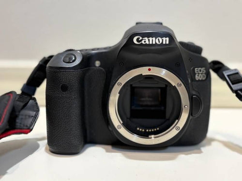 Canon Digital Slr Eos60D Ds126281 Zoom Lens Ef-S 18-55 1:3.5-5.6 Usm