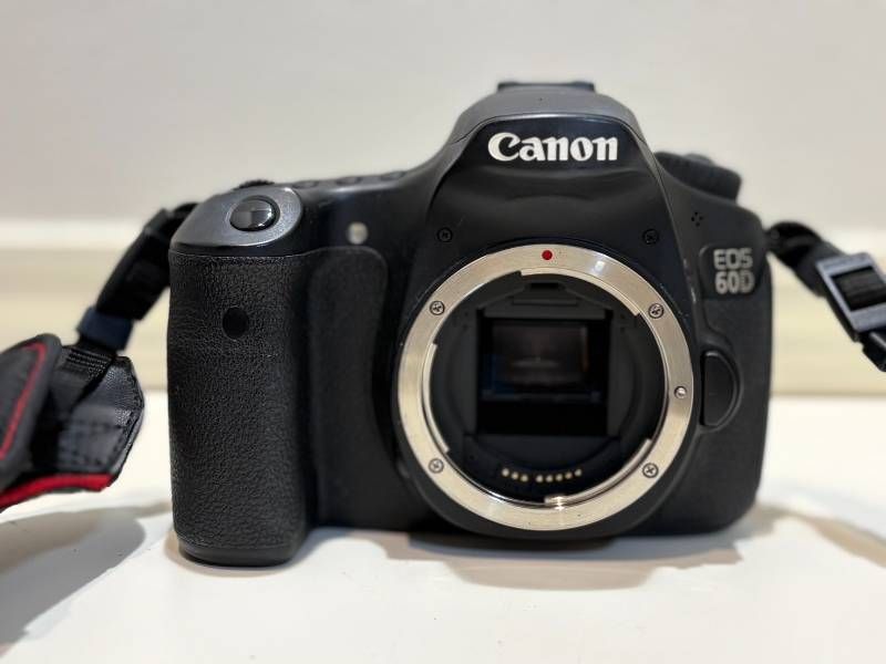 Canon Digital Slr Eos60D Ds126281 Zoom Lens Ef-S 18-55 1:3.5-5.6 Usm