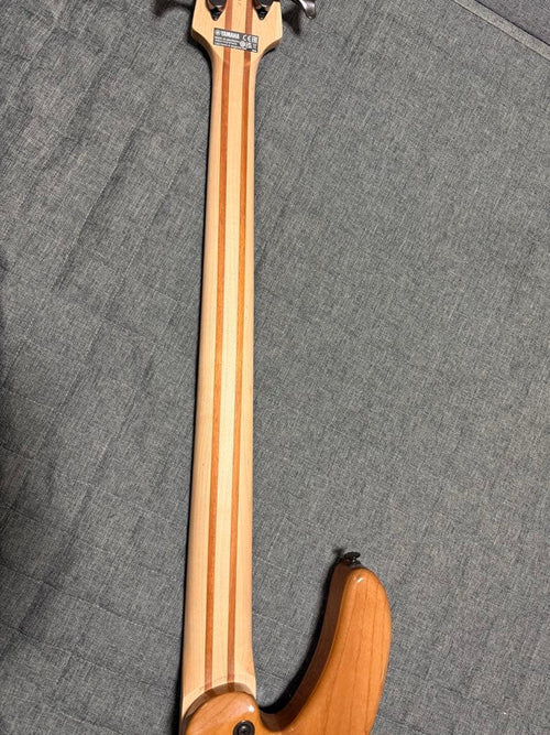 Electric Basses Yamaha Trb1004J Nt
