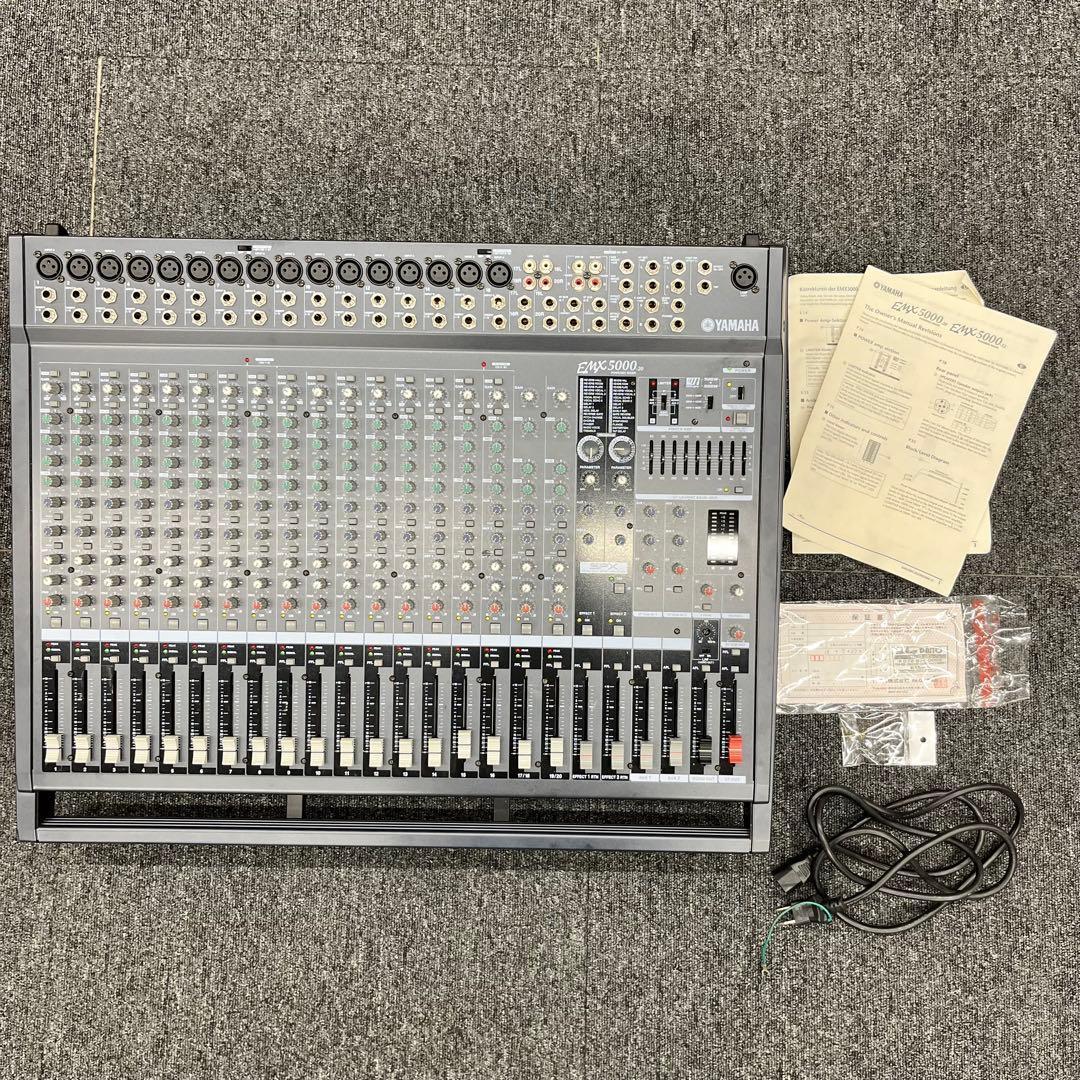 Analog Mixer 11125 Yamaha Emx5000-20