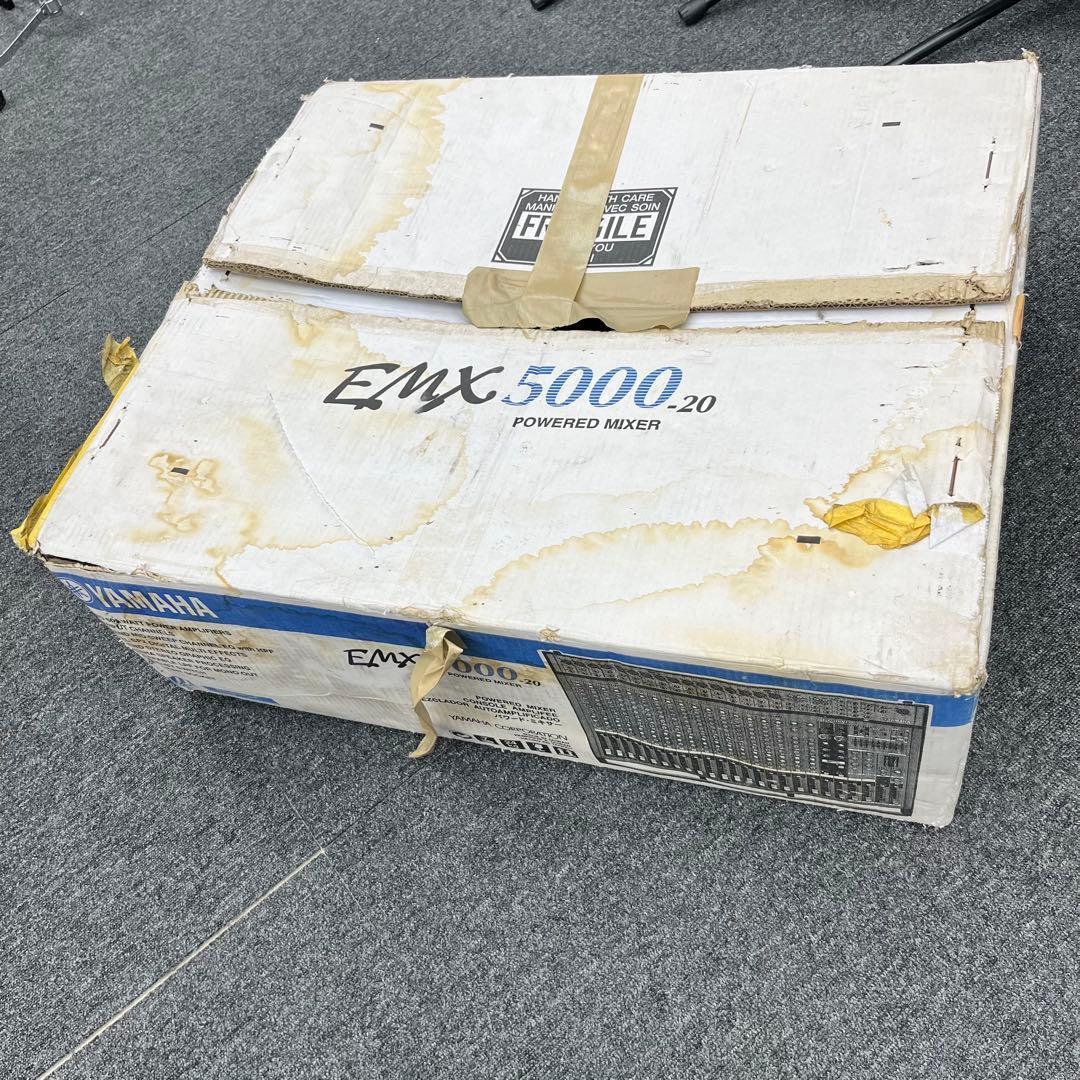 Analog Mixer 11125 Yamaha Emx5000-20