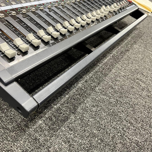 Analog Mixer 11125 Yamaha Emx5000-20