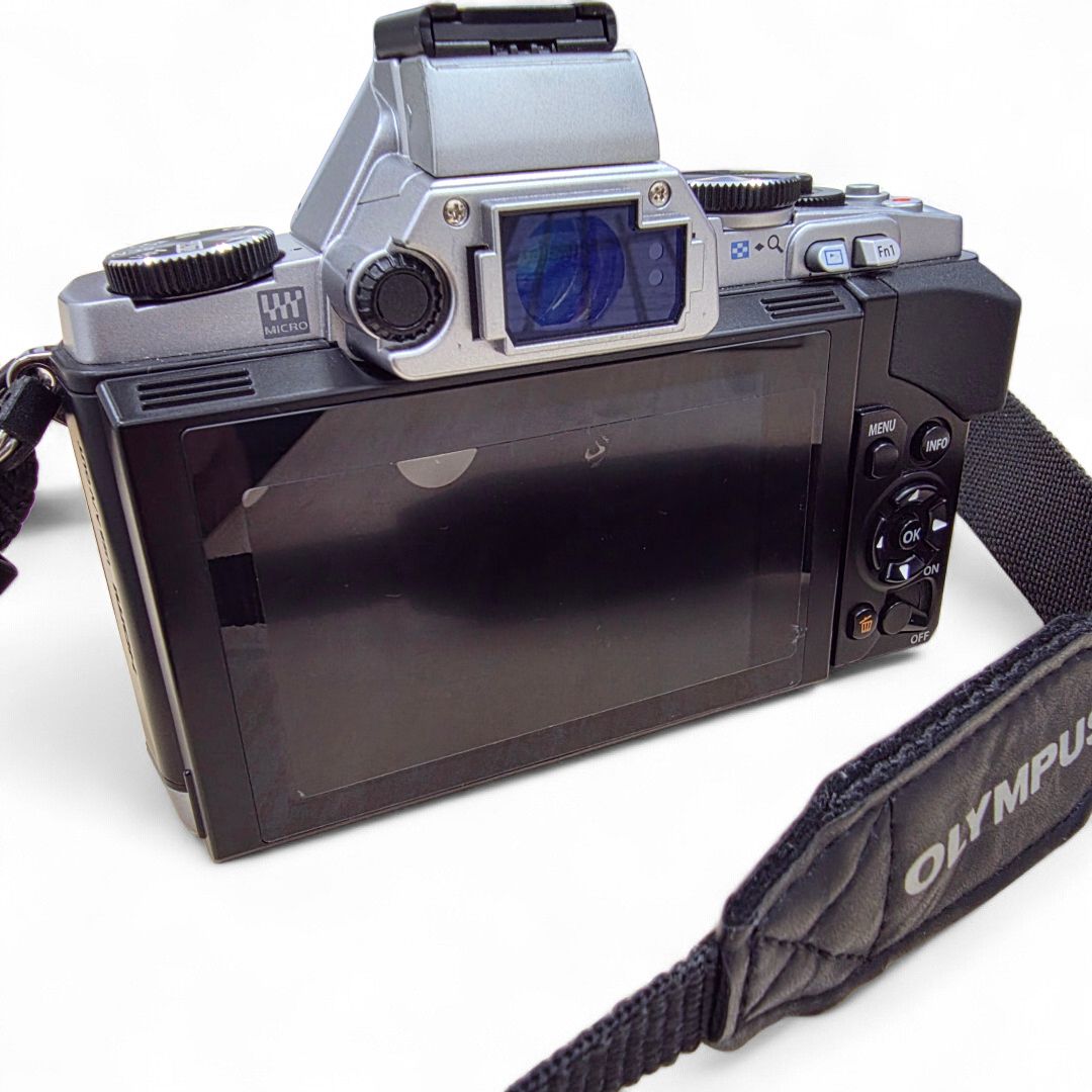 Olympus Mirrorless Interchangeable Lips Om-D E-M5