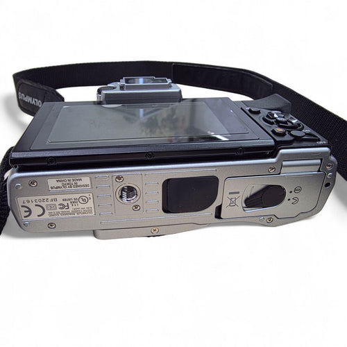 Olympus Mirrorless Interchangeable Lips Om-D E-M5