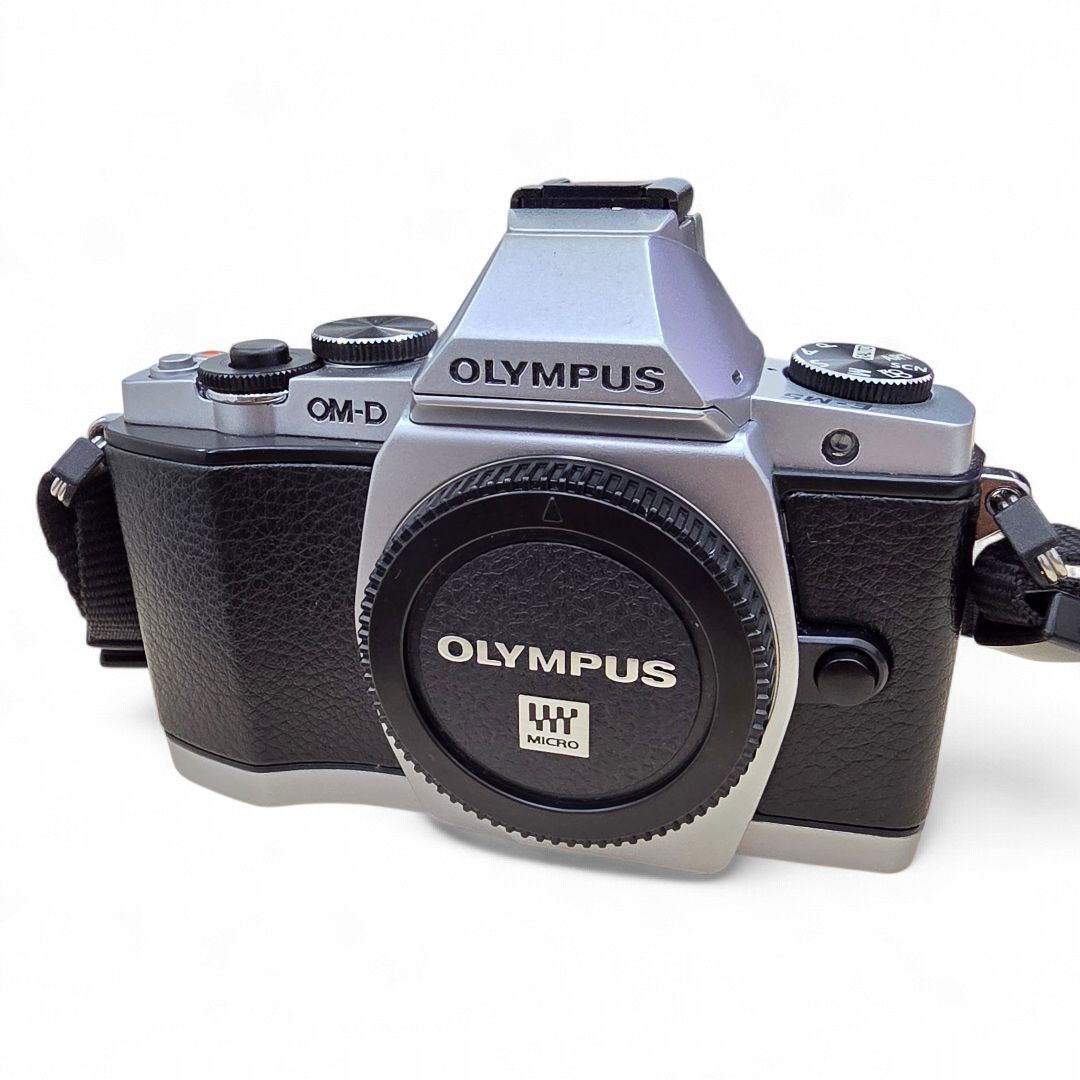 Olympus Mirrorless Interchangeable Lips Om-D E-M5