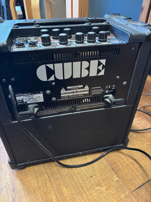 Roland Guitar Amplifier Cube 20Xl