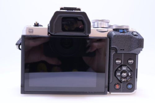 Olympus Mirrorless Interchangeable Lips 11,669 Om-D E-M10 Markiv (Silver)(