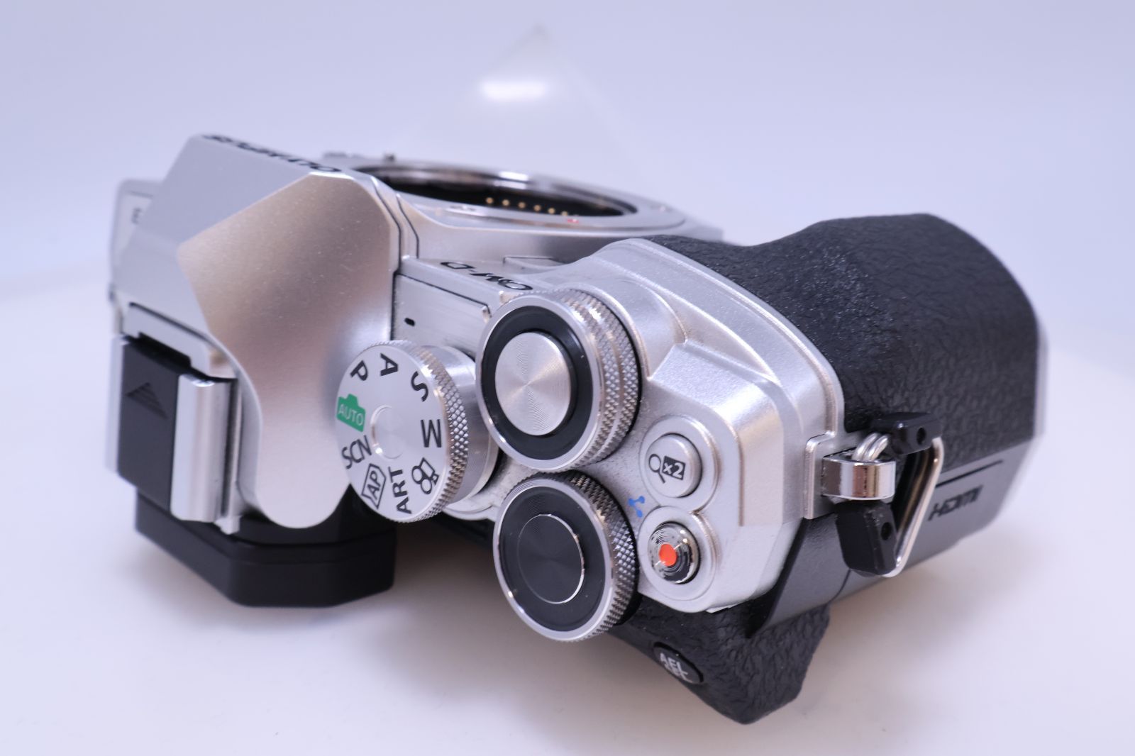 Olympus Mirrorless Interchangeable Lips 11,669 Om-D E-M10 Markiv (Silver)(
