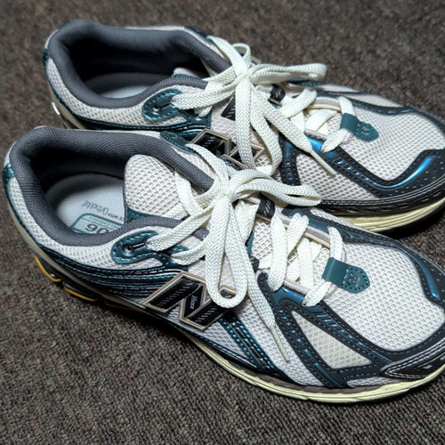 New Balance Sneakers M1906R