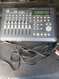 Multitrack Recorders Korg D8 Digital Recording Studio