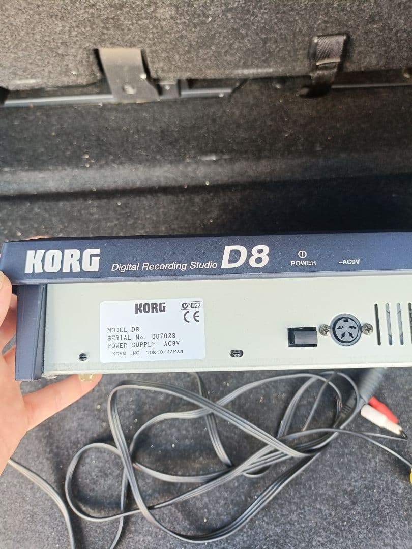 Multitrack Recorders Korg D8 Digital Recording Studio
