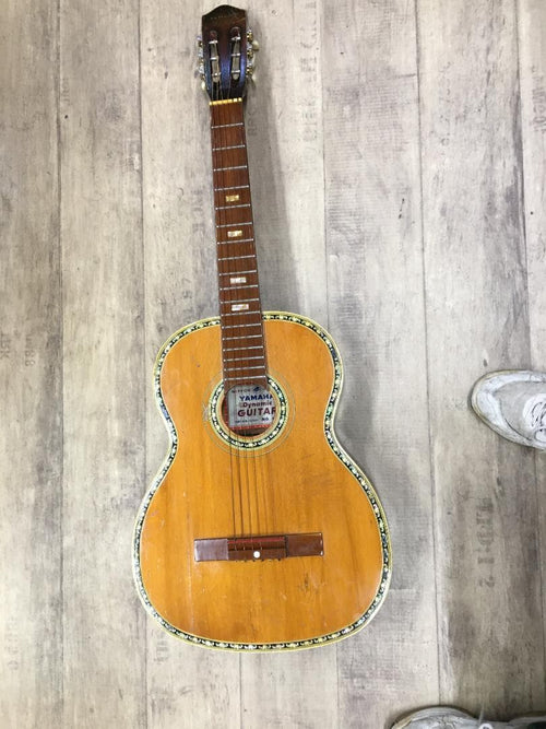 Yamaha Acoustic Guitar