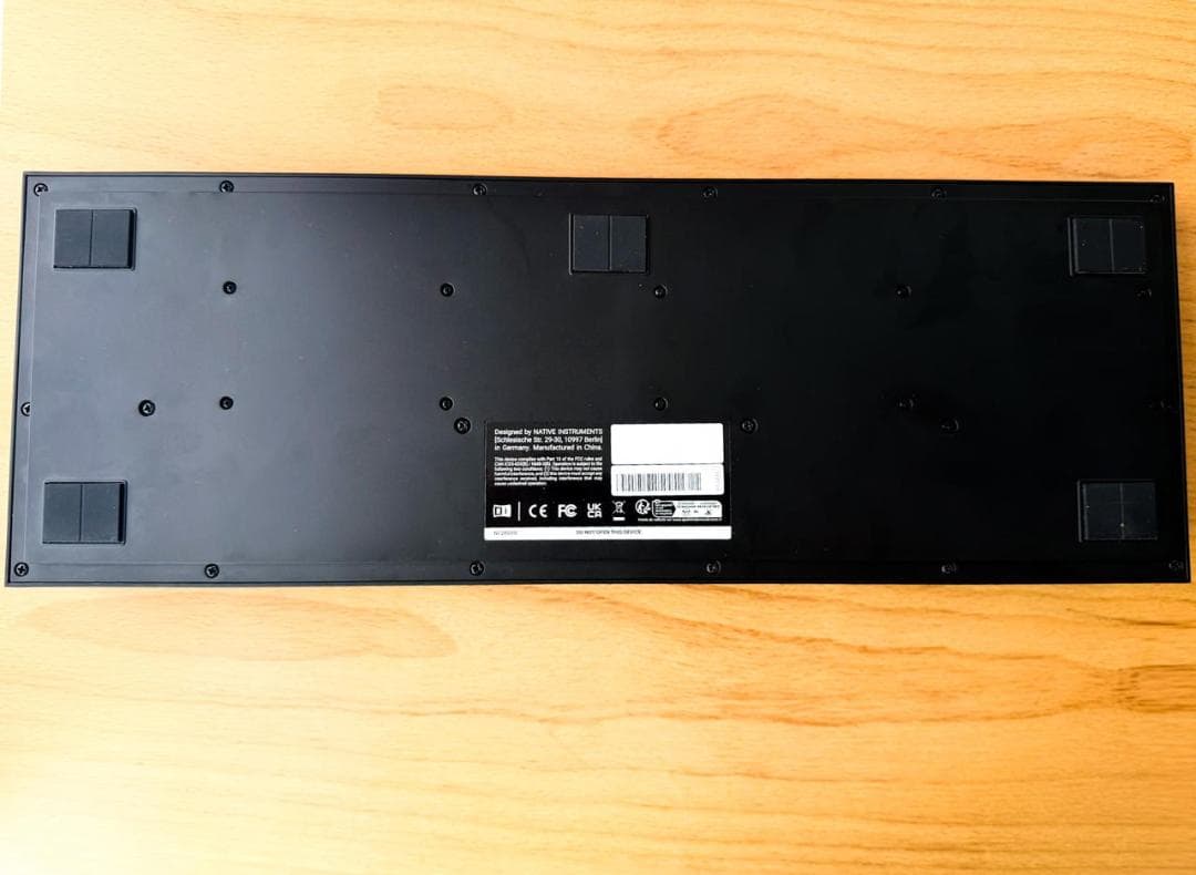 Yamaha Midi Keyboards Pads Komplete Kontrol M32 32