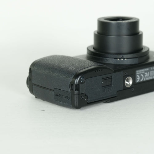 Ricoh Compact Digital Camera 1,522 Gr Iii