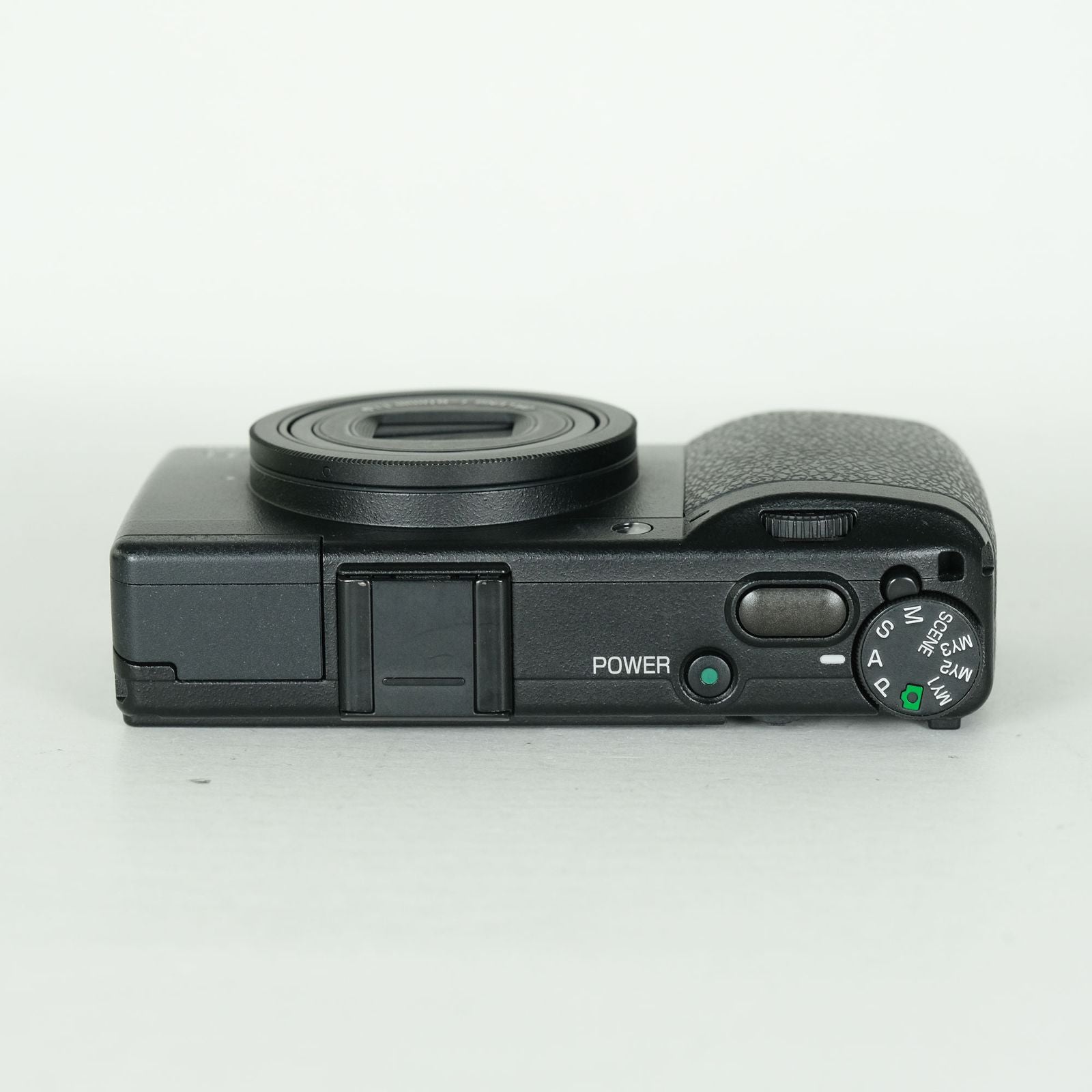 Ricoh Compact Digital Camera 1,522 Gr Iii