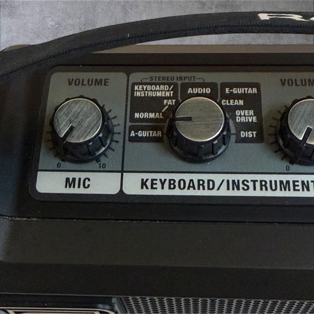 Roland Guitar Amplifiers Mobile Cube