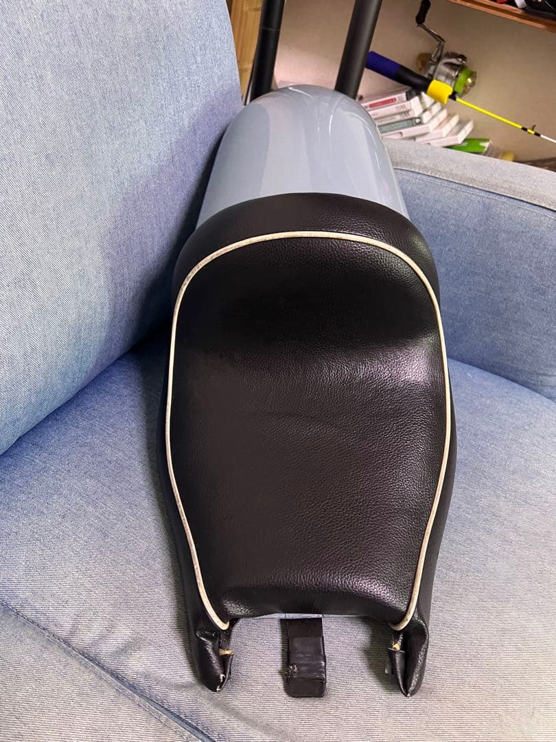 Seats W650