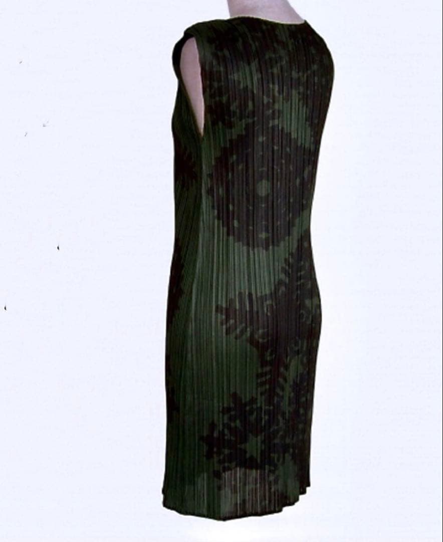 Pleats Please Sleeveless 4