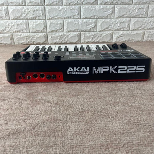 Akai Professional Midi Keyboard Pad Mpk225