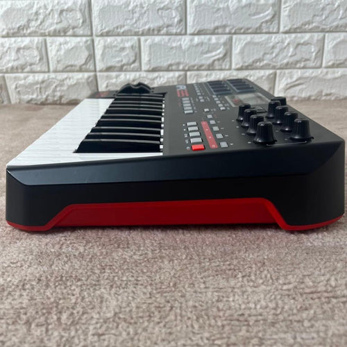 Akai Professional Midi Keyboard Pad Mpk225