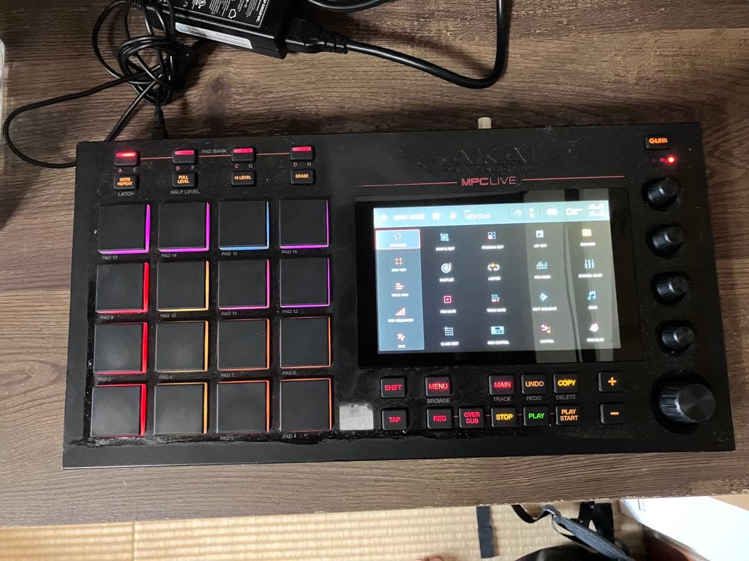 Akai Professional Samplers Mpc Live