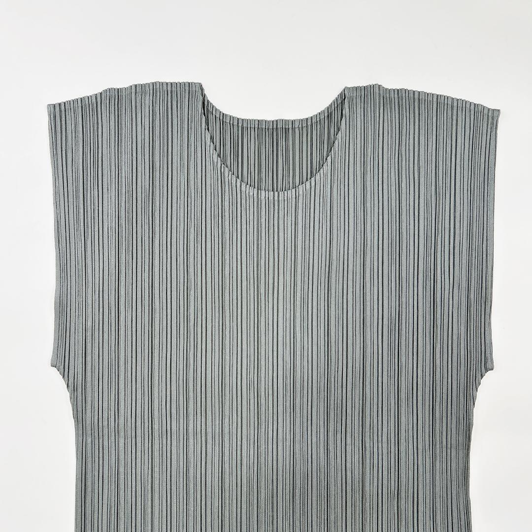Issey Miyake Sleeveless L