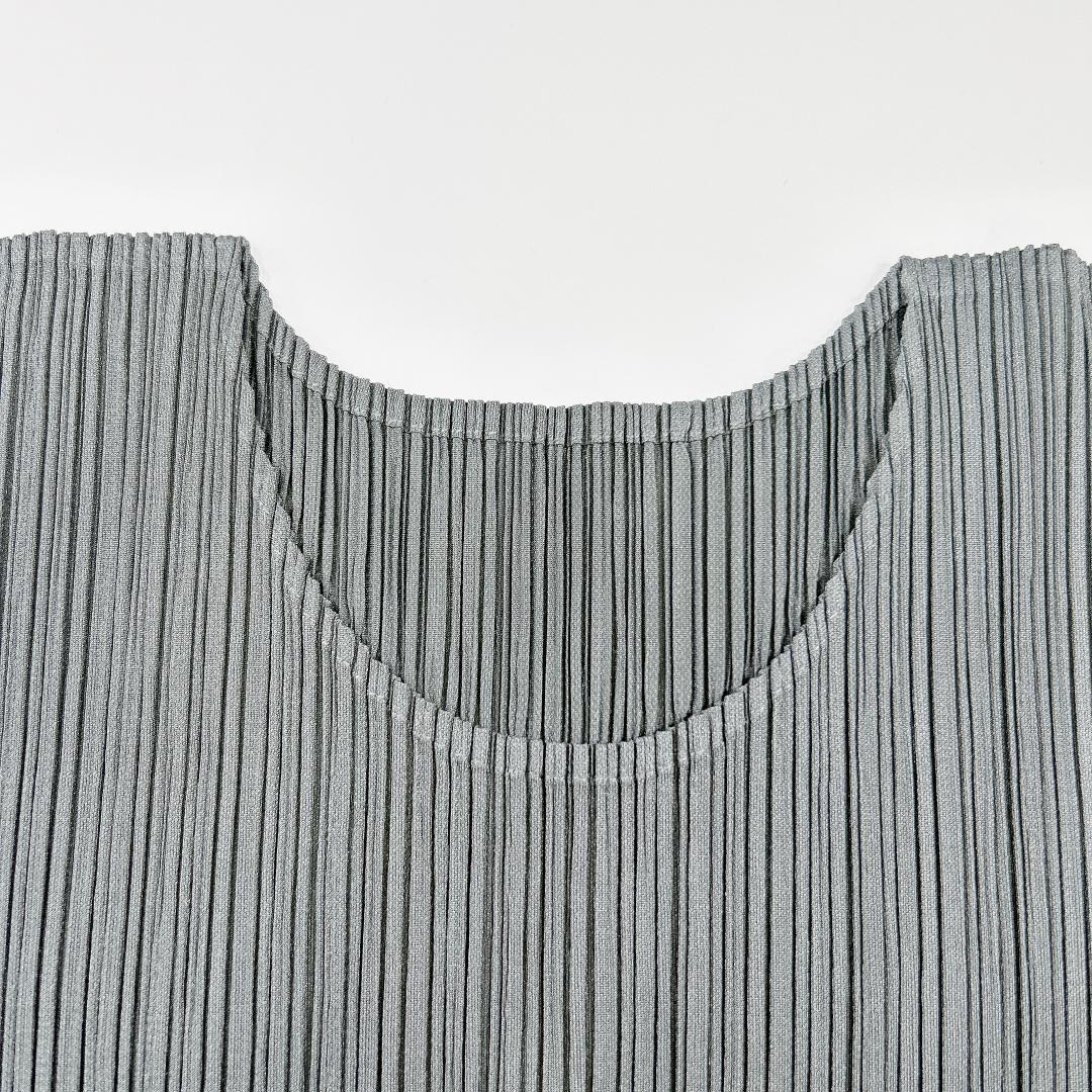 Issey Miyake Sleeveless L