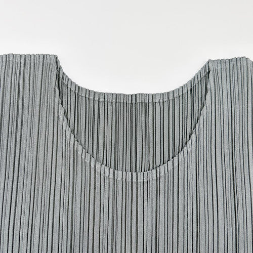 Issey Miyake Sleeveless L