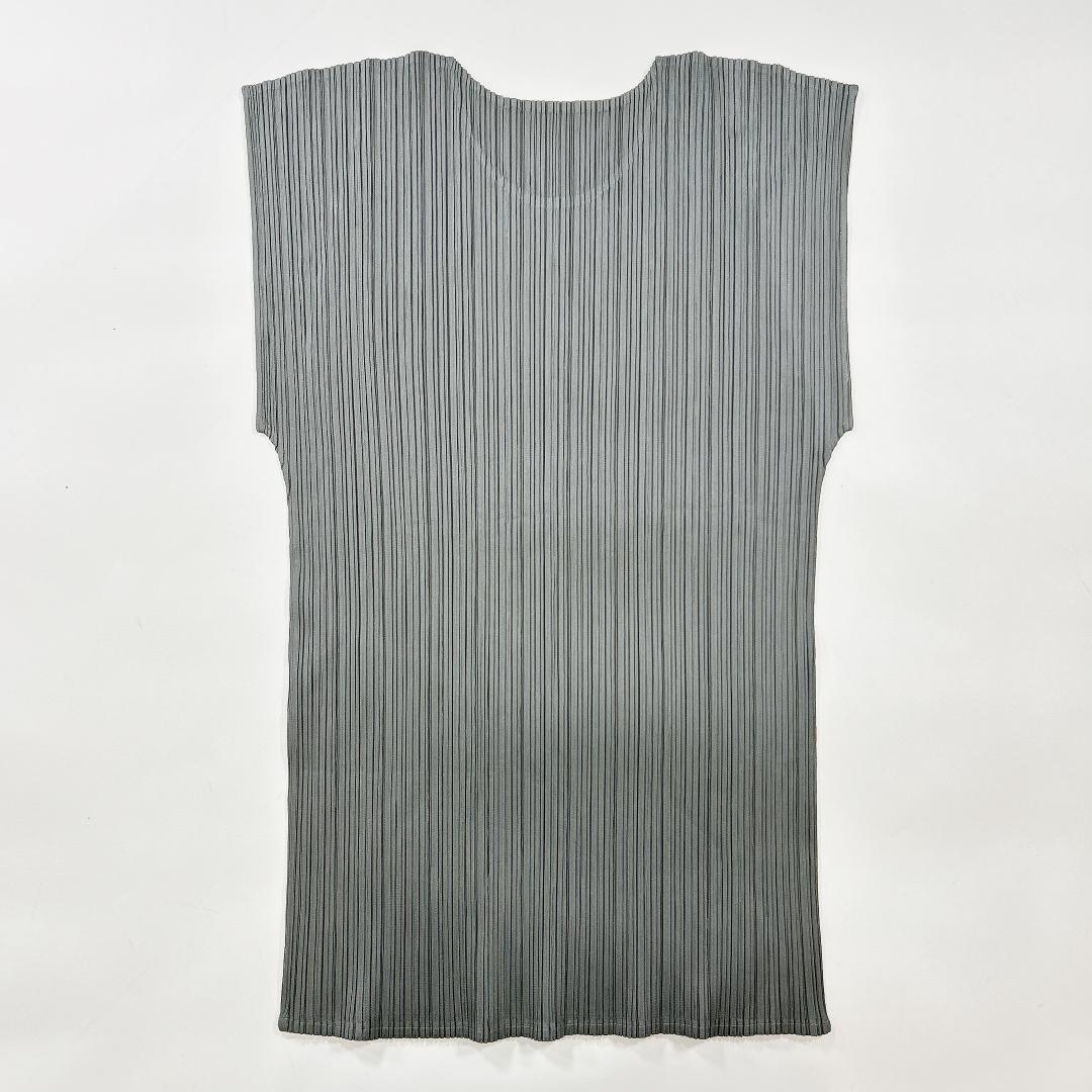 Issey Miyake Sleeveless L