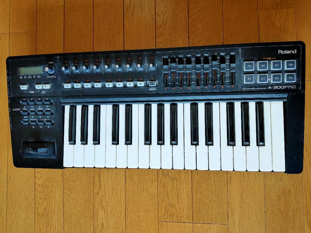 Midi Keyboards Pads Roland A-300Pro