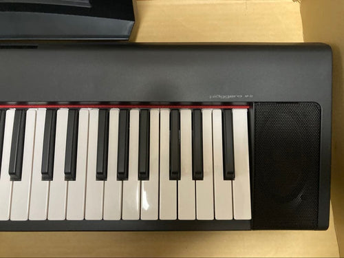 Yamaha Keyboards Digital Pianos Np-32B Pa-150B