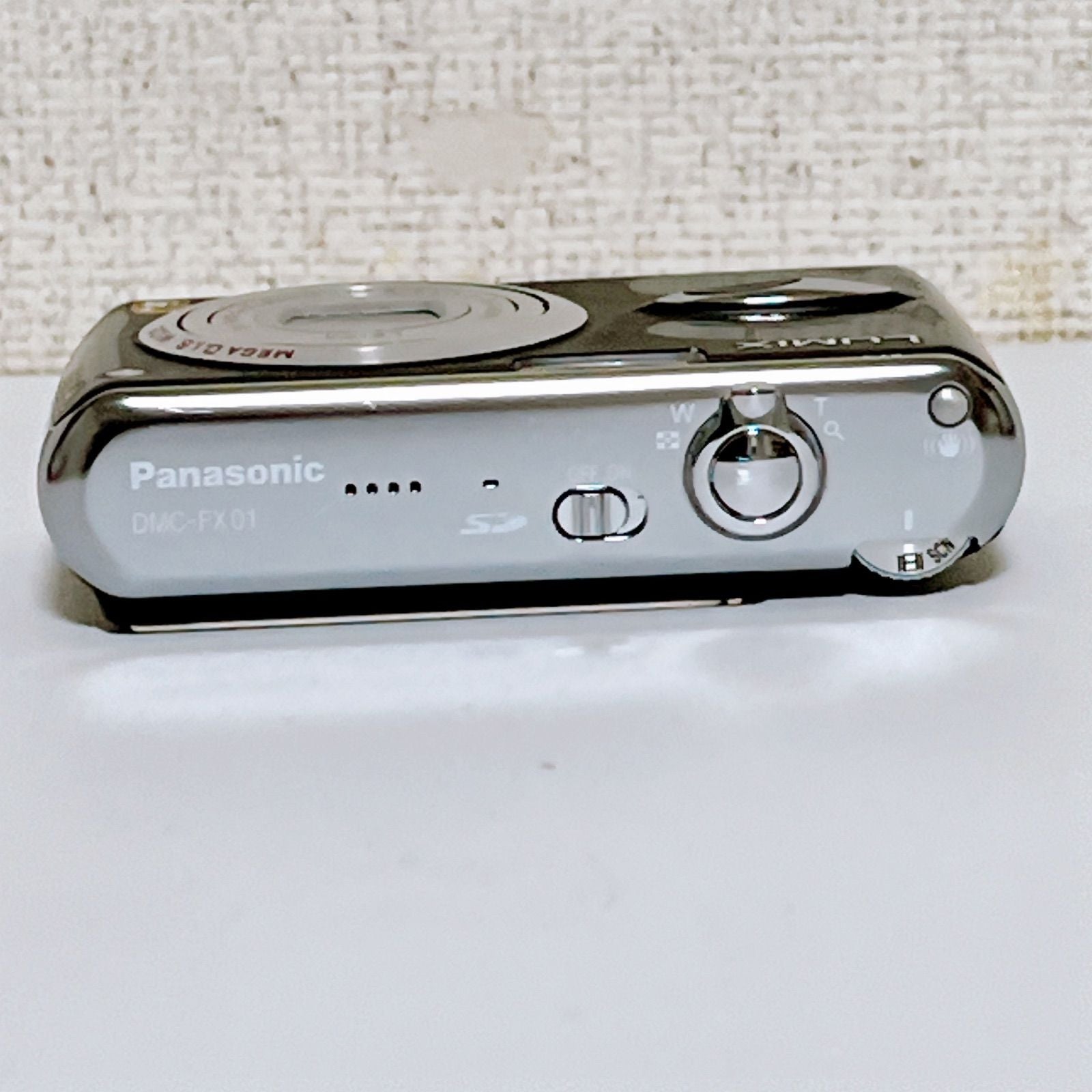 Panasonic Compact Digital Camera Lumix Dmc-Fx01 Leica Mega O.I.S. 600 Sd