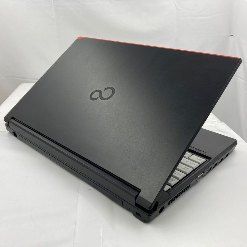 Fujitsu Windows Notebook Body Lifebook A579 Core I5 8365U/ 8Gb/Ssd 256Gb/15.6