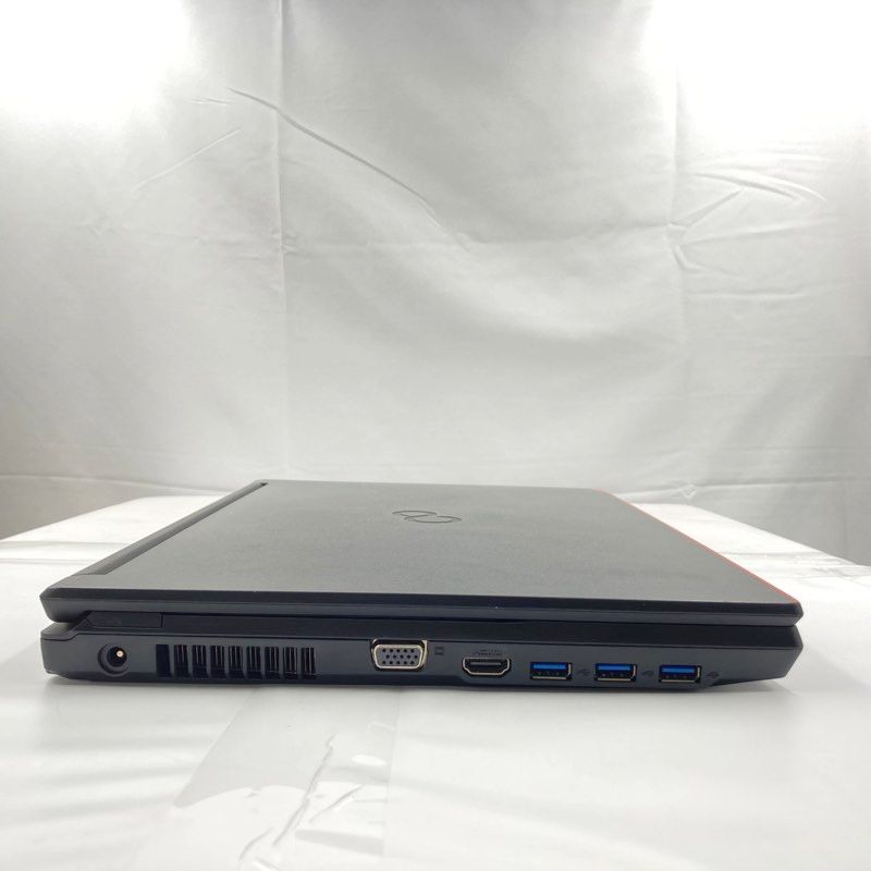 Fujitsu Windows Notebook Body Lifebook A579 Core I5 8365U/ 8Gb/Ssd 256Gb/15.6