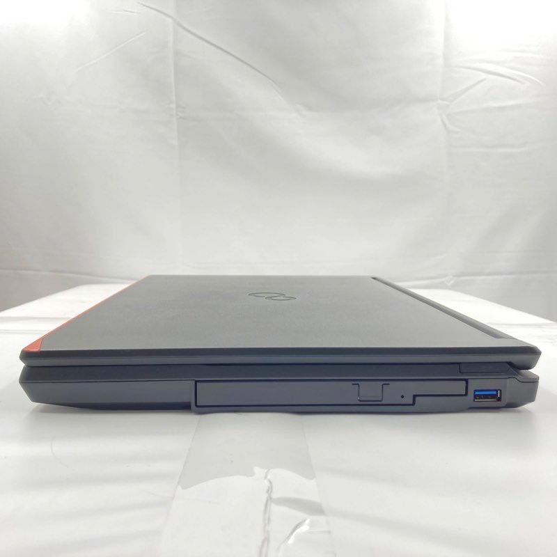 Fujitsu Windows Notebook Body Lifebook A579 Core I5 8365U/ 8Gb/Ssd 256Gb/15.6