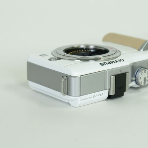 Om System Mirrorless Interchangeable Lips 7,750 Olympus Pen Lite E-Pl1