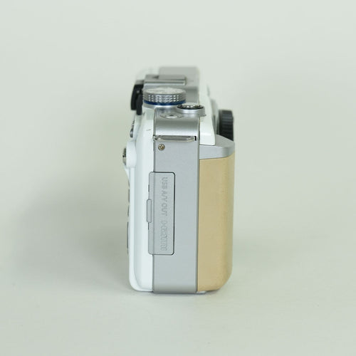 Om System Mirrorless Interchangeable Lips 7,750 Olympus Pen Lite E-Pl1