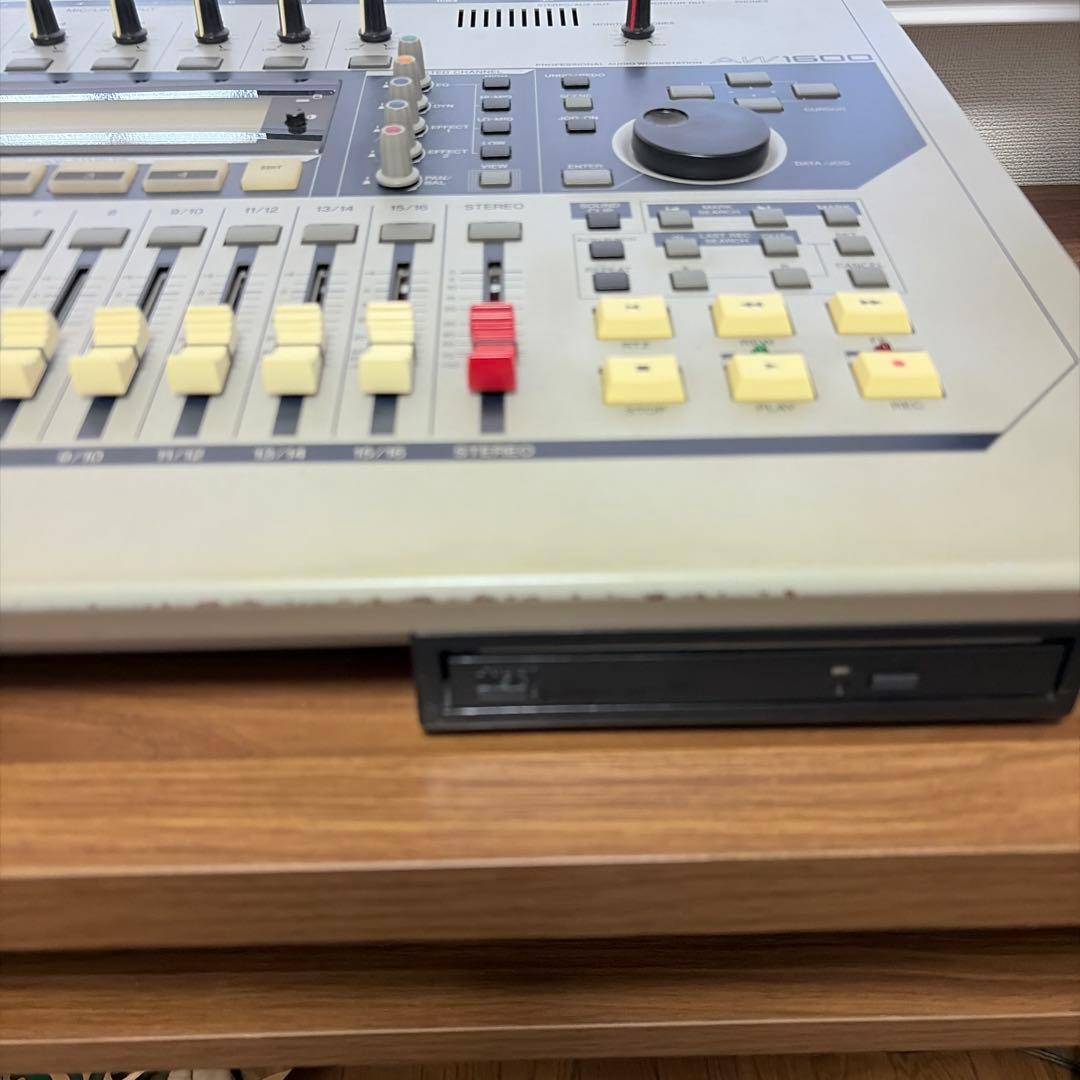 Yamaha Multi -Track Recorder Aw1600
