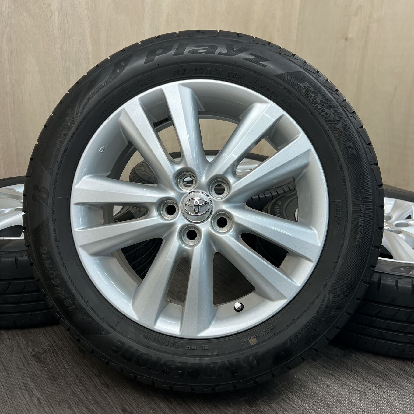 Toyota 16 Inches Wish 5X100 #37D40426