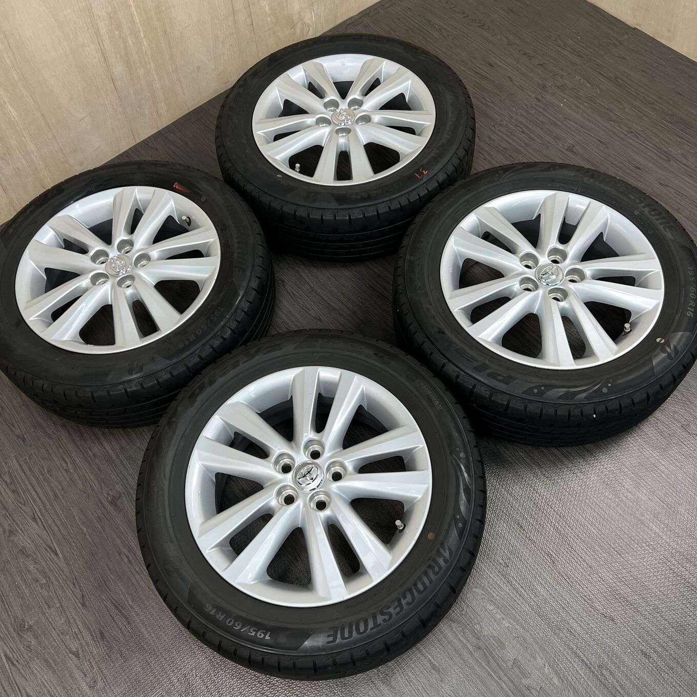 Toyota 16 Inches Wish 5X100 #37D40426