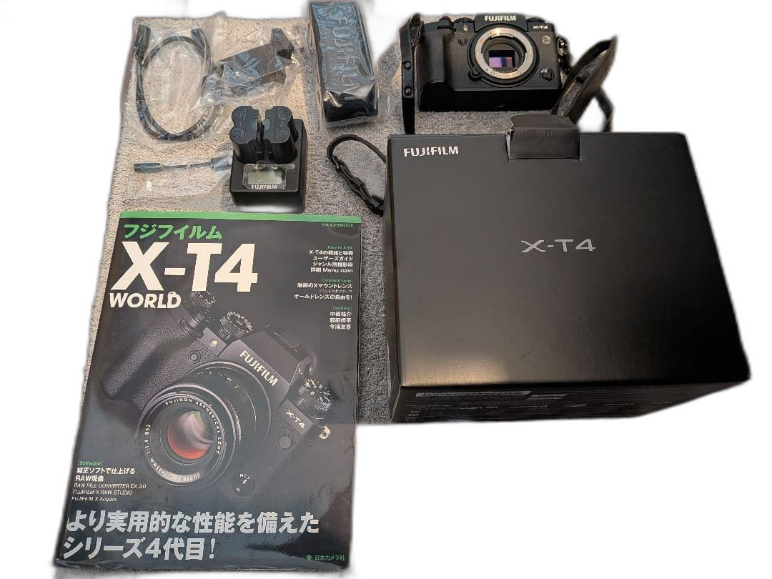 Fujifilm Mirrorless Interchangeable Lips X-T4 300