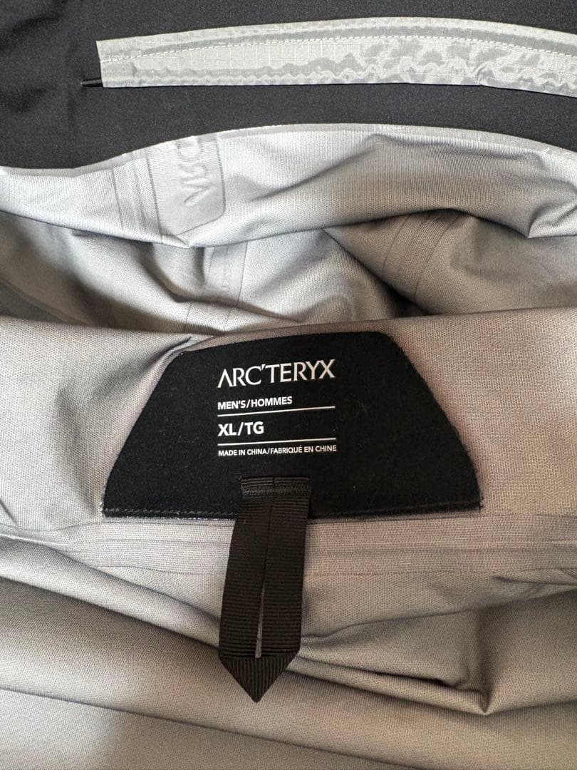 Arc'Teryx Mountain Parkas Beta Jacket Xl
