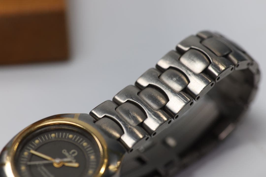 Quartz Watches Omega Seamaster Titane