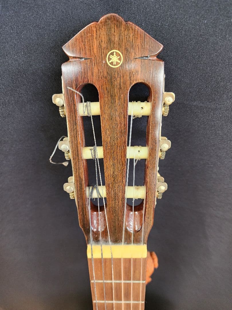 Yamaha Acoustic Guitars C-85D