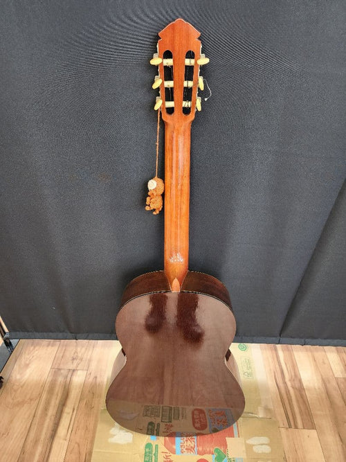 Yamaha Acoustic Guitars C-85D