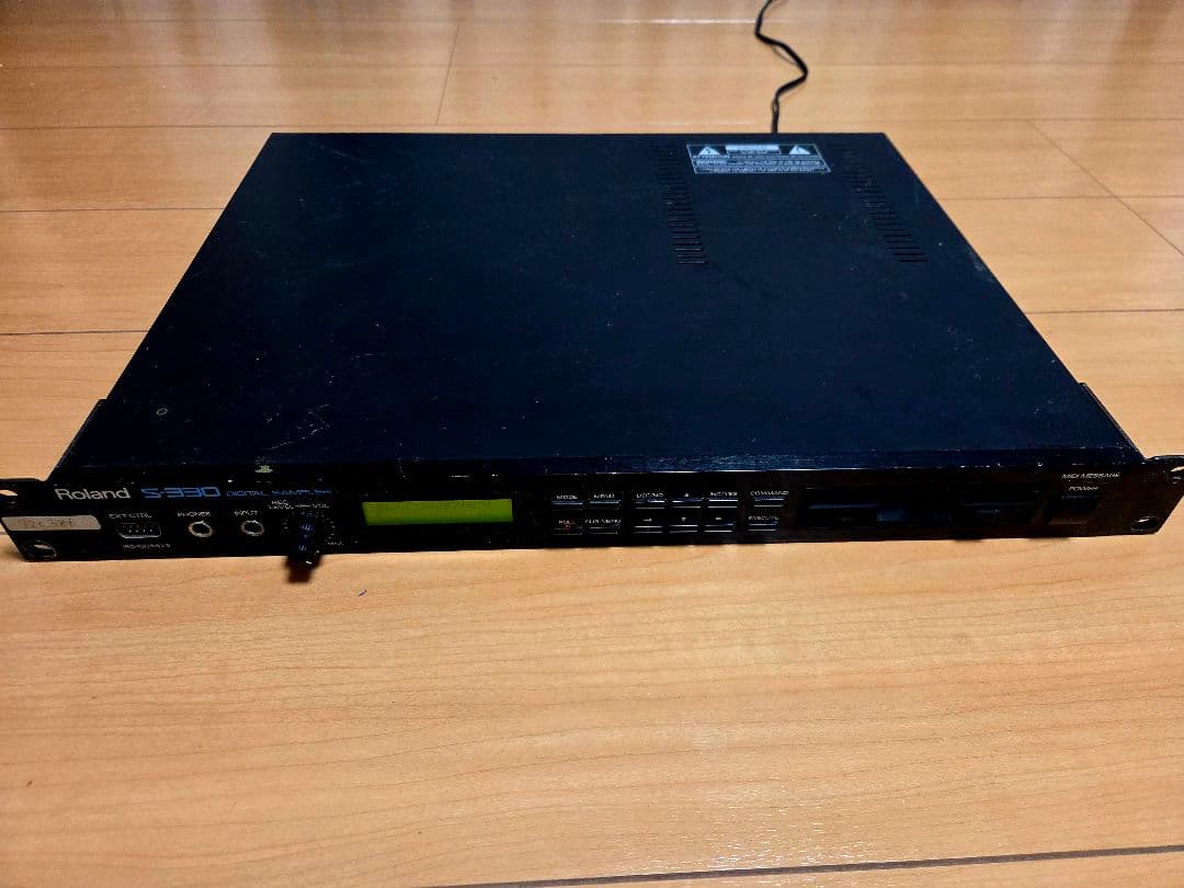 Roland Samplers S-330