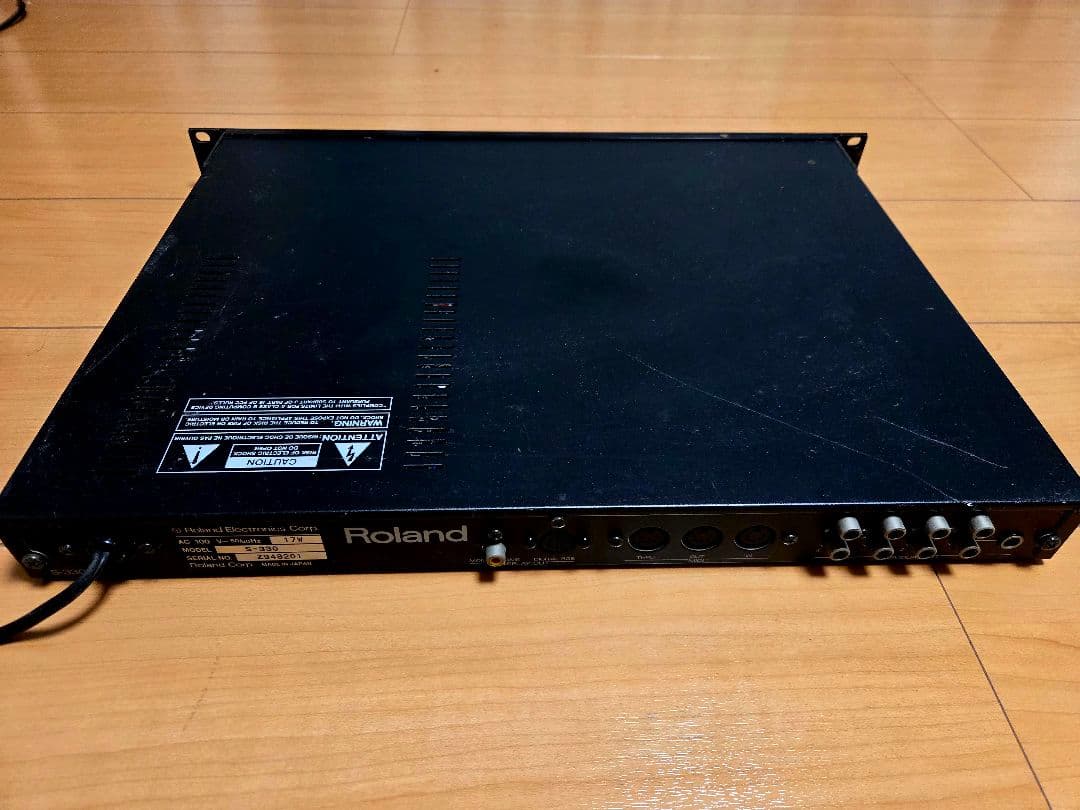 Roland Samplers S-330