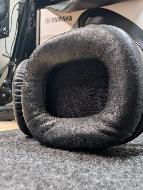 Yamaha Recableable Headphones Hph-Mt8